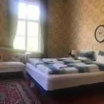 Little Red School House Homestay *